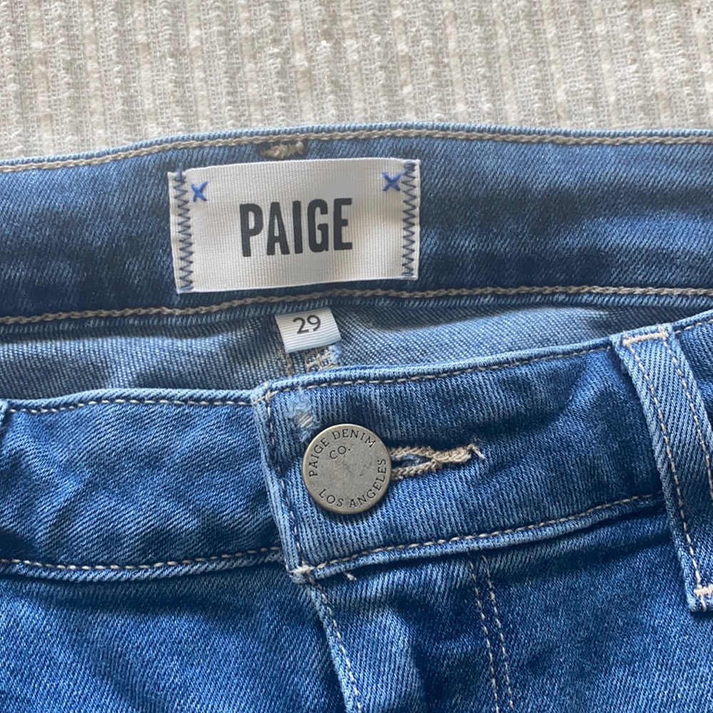 Kylie crop Paige jeans boyfriend fit